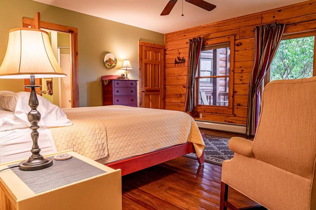 Point Au Roche Lodge プラッツバーグ エクステリア 写真