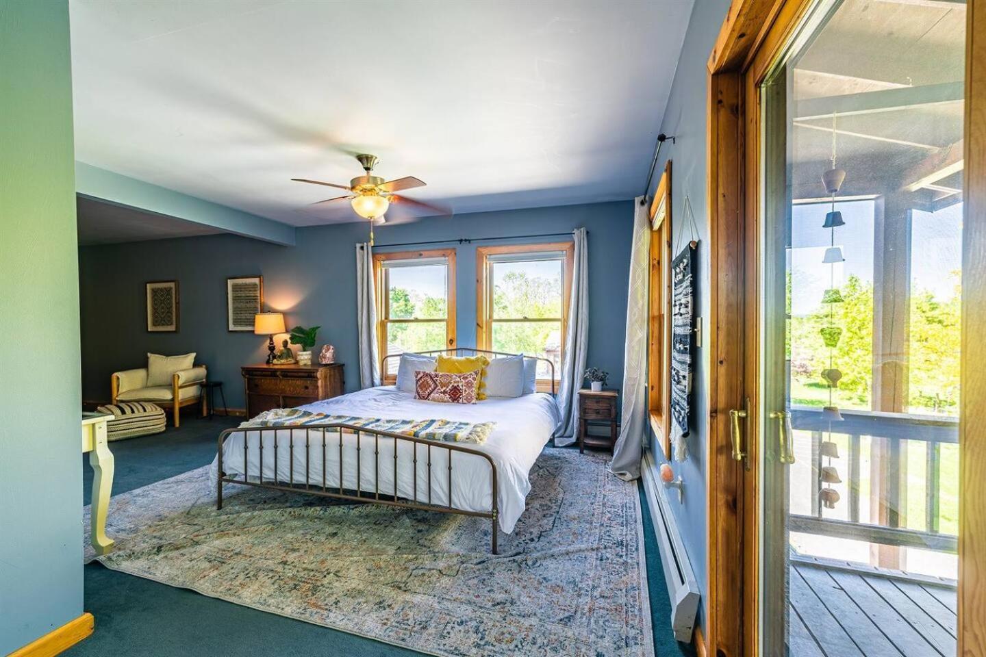 Point Au Roche Lodge プラッツバーグ エクステリア 写真