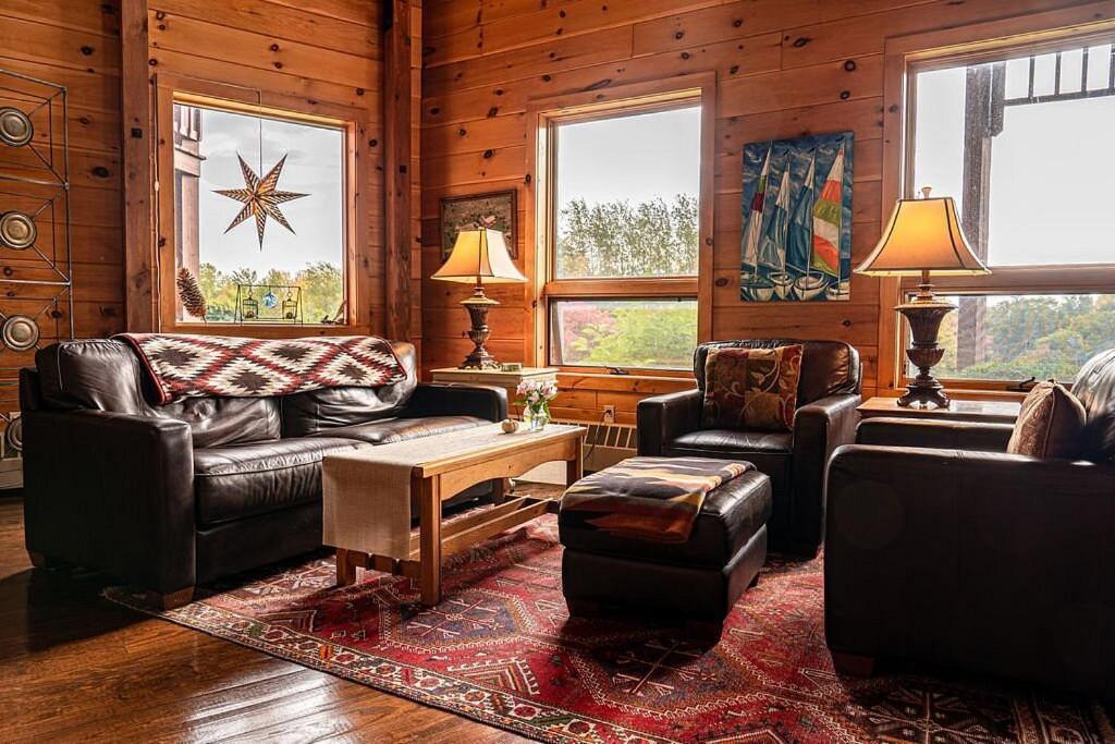 Point Au Roche Lodge プラッツバーグ エクステリア 写真
