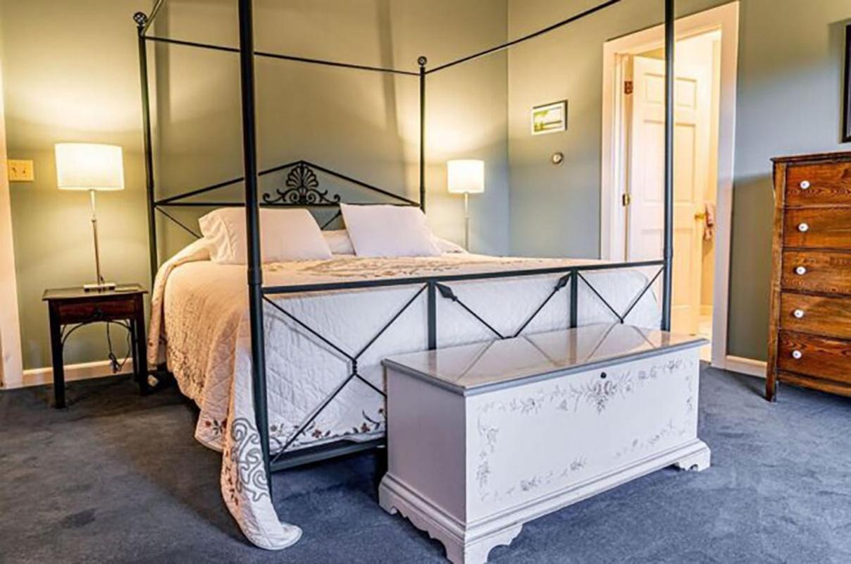 Point Au Roche Lodge プラッツバーグ エクステリア 写真