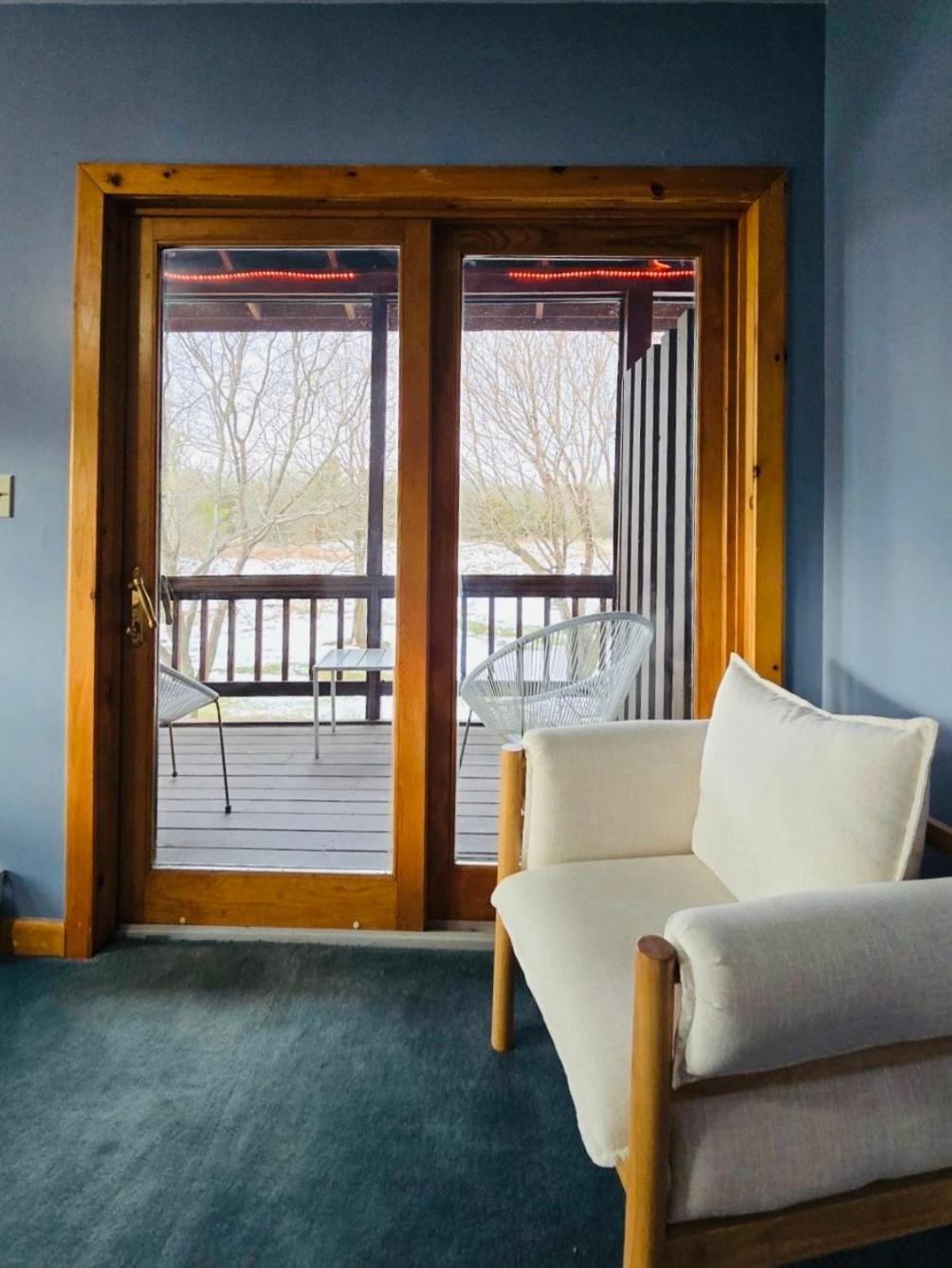 Point Au Roche Lodge プラッツバーグ エクステリア 写真